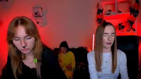 lizzie_boom online show from 21, 10, 2025