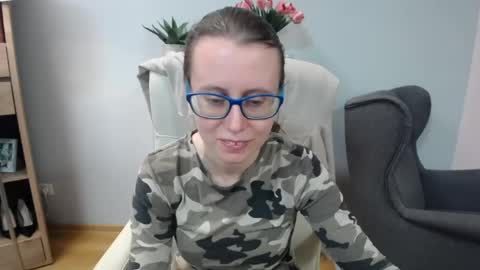 Snapshot of lizzy_sparkle chatting on 27, 4, 2026 Lizzy online show from 27, 4, 2026