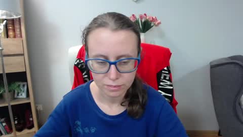Snapshot of lizzy_sparkle chatting on 12, 5, 2026 Lizzy online show from 12, 5, 2026