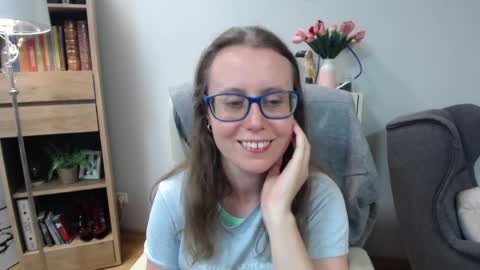 Snapshot of lizzy_sparkle chatting on 25, 5, 2026 Lizzy online show from 25, 5, 2026
