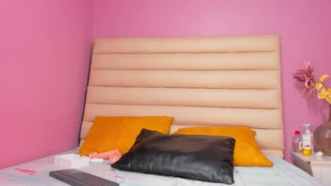 LizzySato online show from 10, 9, 2025