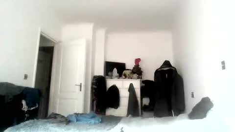 ellbee online show from 23, 9, 2025