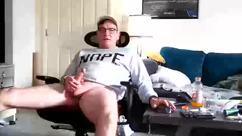 Snapshot of lngdickdaddy chatting on 15, 10, 2025 LongDick Daddy online show from 15, 10, 2025