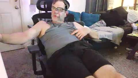 Snapshot of lngdickdaddy chatting on 28, 10, 2025 LongDick Daddy online show from 28, 10, 2025