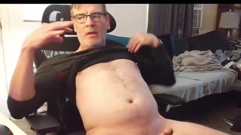 Snapshot of lngdickdaddy chatting on 30, 10, 2025 LongDick Daddy online show from 30, 10, 2025