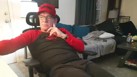 Snapshot of lngdickdaddy chatting on 9, 11, 2025 LongDick Daddy online show from 9, 11, 2025