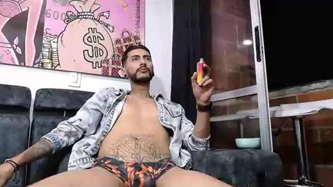 Snapshot of lobocruzhair1 chatting on 4, 2, 2025 lobocruzlatino online show from 4, 2, 2025
