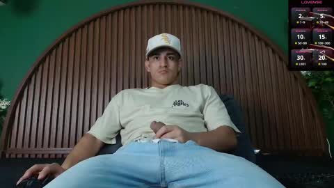 logan_griffin online show from 21, 12, 2025