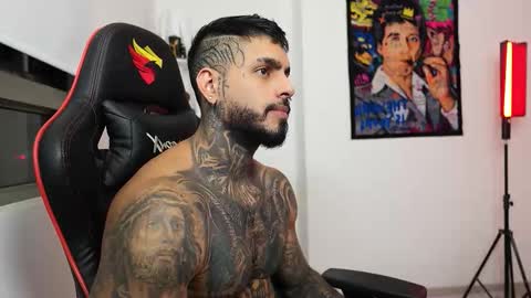 logan_hugh8 online show from 21, 10, 2025