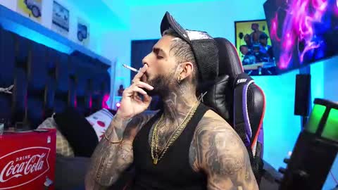 logan_hugh8 online show from 1, 3, 2026