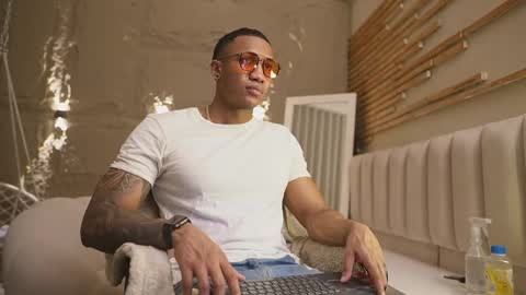 logan_varela online show from 29, 3, 2026