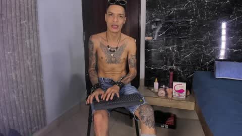 Snapshot of logan_wollff chatting on 7, 4, 2026 logan_wollff online show from 7, 4, 2026