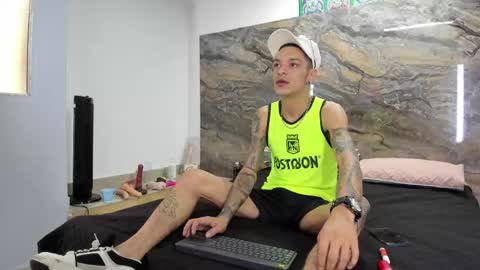 Snapshot of logan_wollff chatting on 15, 4, 2026 logan_wollff online show from 15, 4, 2026