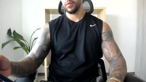 Snapshot of loganhod chatting on 19, 5, 2026 Logan Wolfp online show from 19, 5, 2026