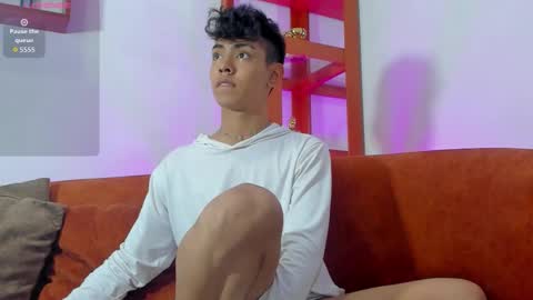 logantwink18 online show from 20, 9, 2025