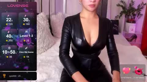 Snapshot of loisewilliams chatting on 26, 9, 2025 Mistress L online show from 26, 9, 2025
