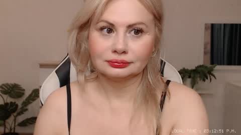 Snapshot of lola_anderson chatting on 7, 10, 2025 Lola online show from 7, 10, 2025