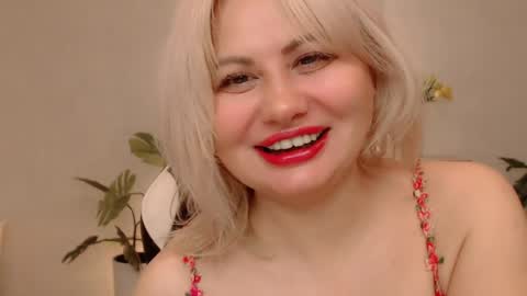  Lola  online show from 10, 4, 2026