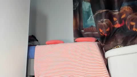 lola_belgium online show from 13, 10, 2025