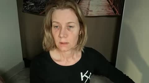 lola_belgium online show from 19, 4, 2026