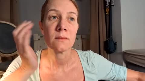Snapshot of lola_belgium chatting on 18, 7, 2026 lola_belgium online show from 18, 7, 2026