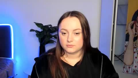 lola_berry22 online show from 13, 5, 2026