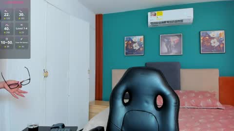 lola_sweeet18 online show from 30, 5, 2026