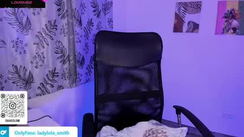 lolaasmith_21 online show from 12, 3, 2025