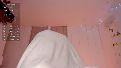  Lola Berry  online show from 22, 1, 2025