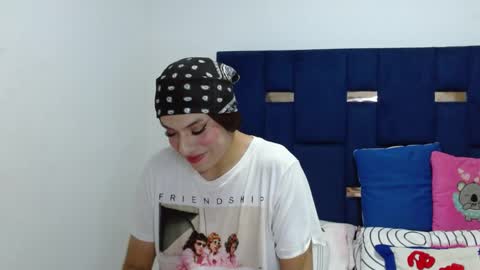 lolabloomx online show from 2, 6, 2026