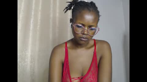 lolamia7 online show from 9, 3, 2026