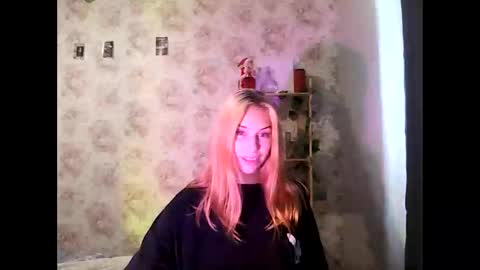 Snapshot of lollalakiss chatting on 22, 9, 2025 LollaLaKiss online show from 22, 9, 2025