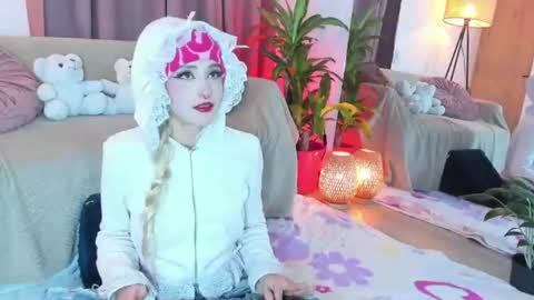 Snapshot of lolly_js_ chatting on 7, 7, 2026 Lolly online show from 7, 7, 2026