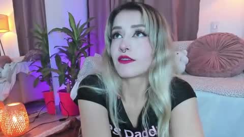 Snapshot of lolly_js_ chatting on 12, 7, 2026 Lolly online show from 12, 7, 2026