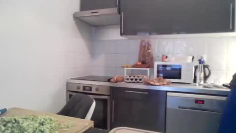 Snapshot of lolo3064 chatting on 19, 10, 2025 lolo3064 online show from 19, 10, 2025