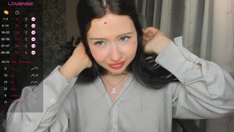 Snapshot of lonalye chatting on 2, 2, 2025 lona online show from 2, 2, 2025