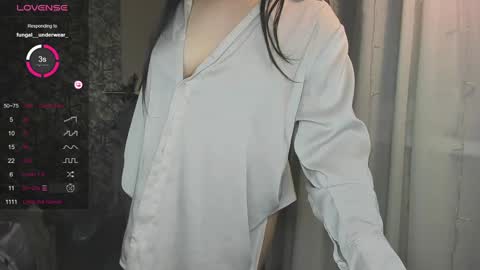 Snapshot of lonalye chatting on 3, 2, 2025 lona online show from 3, 2, 2025