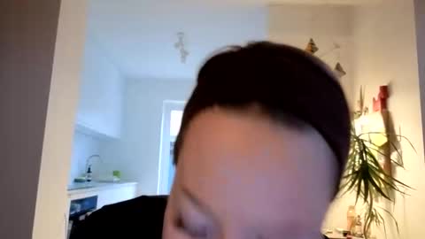 Em online show from 8, 1, 2026