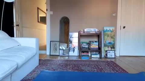 Em online show from 16, 1, 2026