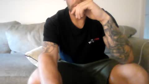 Snapshot of londonguy5678910 chatting on 20, 6, 2026 londonguy5678910 online show from 20, 6, 2026