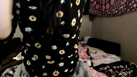 Snapshot of londonray chatting on 20, 5, 2026 londonray online show from 20, 5, 2026