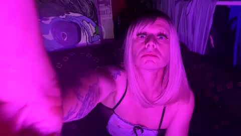 longbeachcd69 online show from 2, 1, 2025