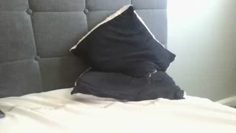 Snapshot of longjohnpurp29 chatting on 5, 7, 2026 how can i plz u online show from 5, 7, 2026