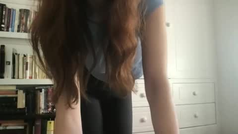 Snapshot of longlabiaslut chatting on 8, 11, 2025 longlabiaslut online show from 8, 11, 2025