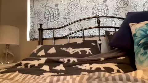 longshank09 online show from 6, 12, 2024