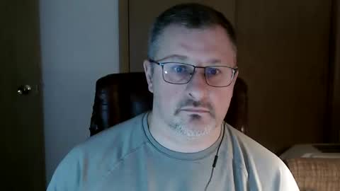 Snapshot of lookin75 chatting on 4, 3, 2026 lookin75 online show from 4, 3, 2026