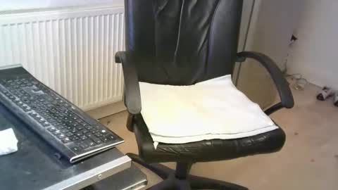 Lookingforx666 online show from 20, 10, 2025