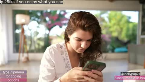 Snapshot of loollypop24 chatting on 3, 6, 2026 Chaturbatexxjessica online show from 3, 6, 2026