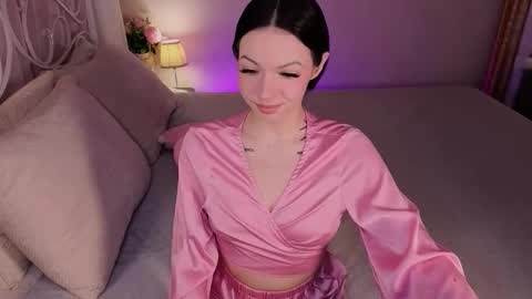 Luna online show from 1, 2, 2026