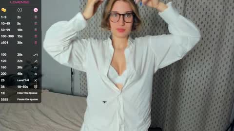 Snapshot of loookat_me chatting on 30, 5, 2026 Jina online show from 30, 5, 2026